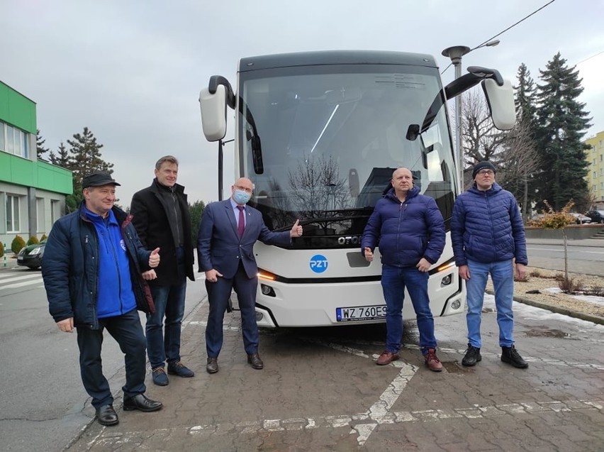 Nowy autokar dla Powiatowego Zakładu Transportu w Opatowie (ZDJĘCIA)