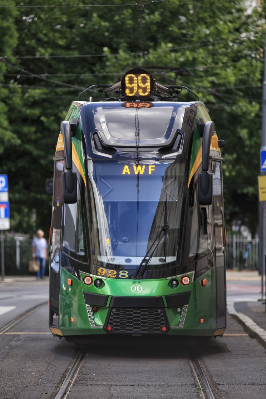 Linia tramwajowa 99 pokonuje swoją trasę w 3 minuty. Jest...