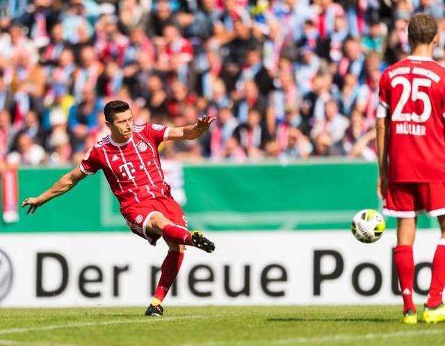 Mecz Bayern Monachium - Bayer Leverkusen ONLINE. Czy Robert Lewandowski wpisze się na listę strzelców?