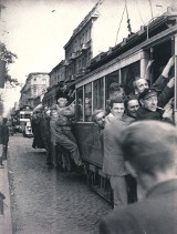 Stare zdjęcia Łodzi. Łódź w latach pięćdziesiątych XX wieku. Warto zobaczyć, działo się wtedy wiele... ZDJĘCIA
