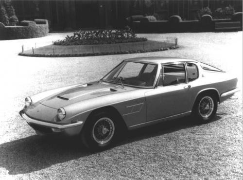 Fot. Maserati: W 1963 r. wprowadzono mniejszy model Mistral...