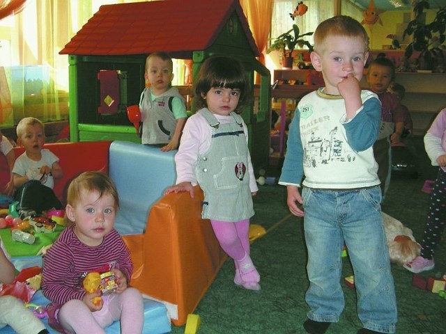 Dzieci z najmłodszej grupy Przedszkola nr 5 z Oddziałami Żłobkowymi w Hajnówce