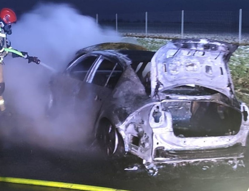 Pożar renault megane na autostradzie A4.