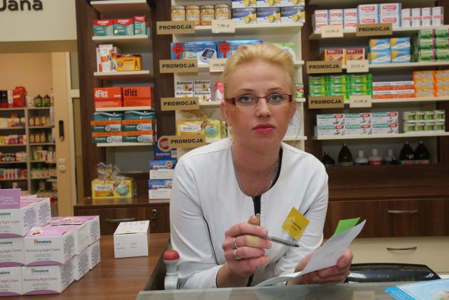 Dominika Matyja z apteki św. Jana w Katowicach uważa, że w pierwszej kolejności leki powinny zostać zabezpieczone dla polskich pacjentów: - Nie może zabraknąć leków ratujących życie - mówi