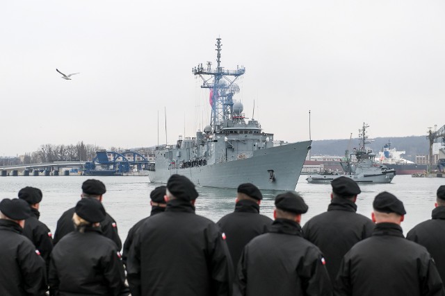 Pożegnanie ORP "Gen. T. Kościuszko" wyruszającego na misję SNMG1.