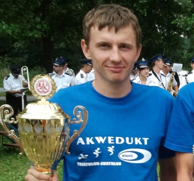 Filip Szołowski wygrał triathlonowe zawody w Warszawie. Wystartował też w rodzinnej sztafecie ze swoją żoną.