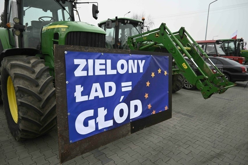 9 lutego Polskę ogarnęła fala protestów rolników, którzy na...