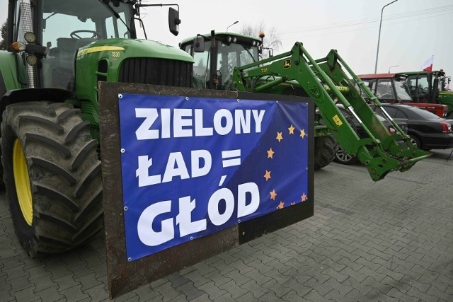 9 lutego Polskę ogarnęła fala protestów rolników, którzy na ulice wyjechali w obawie przed europejskim zielonym ładem i napływającym w ogromnych ilościach zbożem ukraińskim.