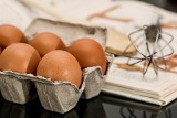 Czym zastąpić jajko w wypiekach i potrawach? Poznaj 13 naturalnych zamienników jaj kurzych!