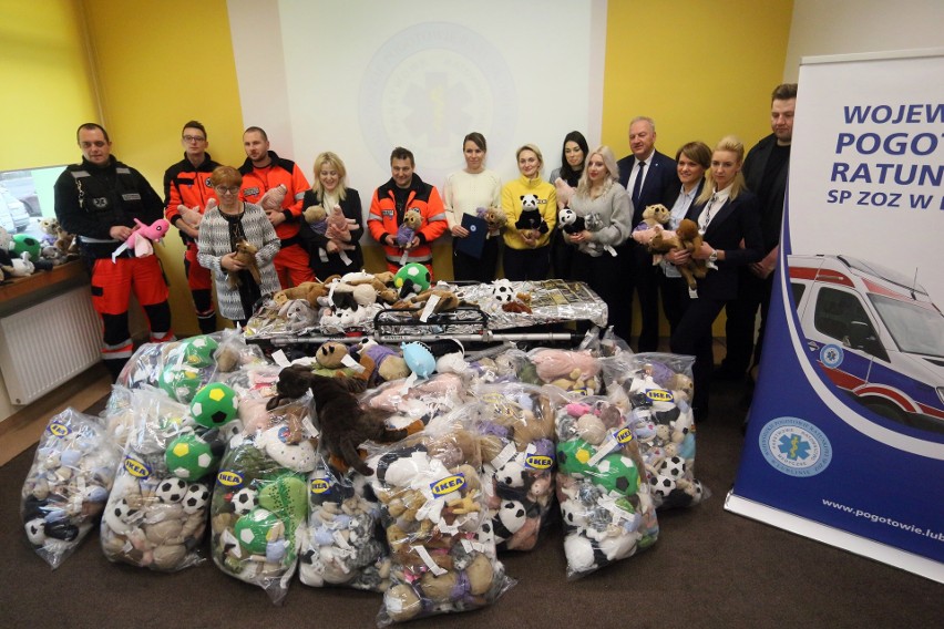 800 zabawek trafiło do lubelskiego pogotowia. Zebrali je klienci i pracownicy Ikea w Lublinie