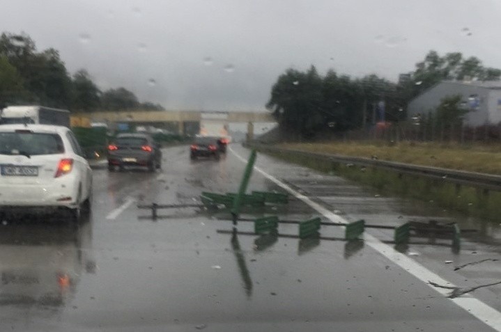 Wypadek na A4. Autostrada zablokowana. Objazd przez AOW