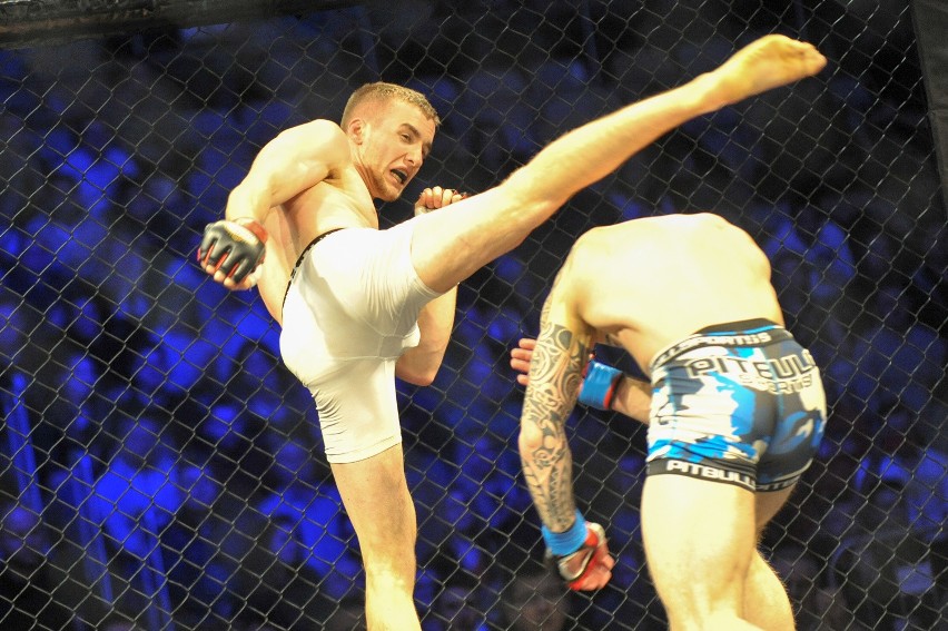 Głównym bohaterem gali MMA w Okrąglaku był Szymon Dusza.