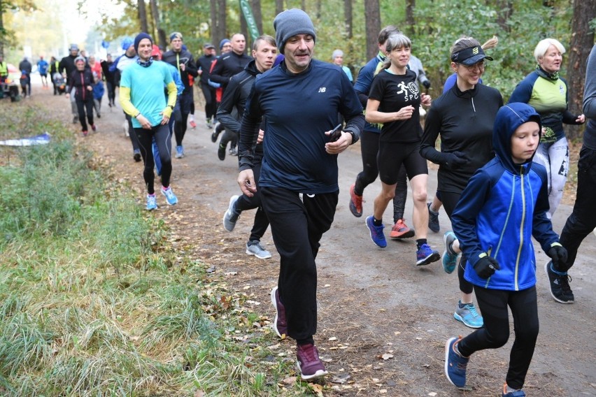 Park Run Toruń. Aktywna sobota w lasku na Skarpie [zdjęcia]