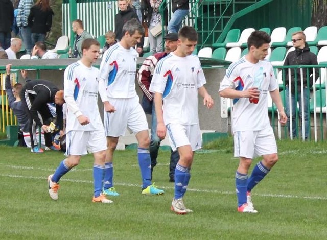 Piłkarze Broni zagrają w niedzielę w Białobrzegach