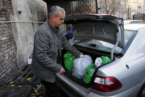 Arkadiusz Banasiak kupuje węgiel tylko na worki.