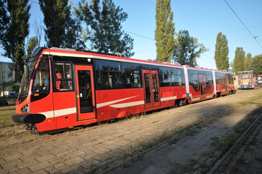 Tramwaje Śląskie już mają nowy tramwaj Moderus Beta....