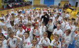 Mikołajkowy Turniej Karate w Kielcach z setkami uczestników. Były emocjonujące popisy [ZDJĘCIA, WIDEO]