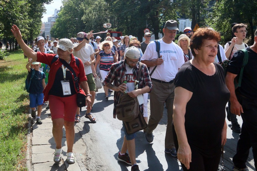 Pielgrzymka w czasie pandemii. Czy lubelscy pątnicy wyruszą na Jasną Górę? GIS wydał zalecenia