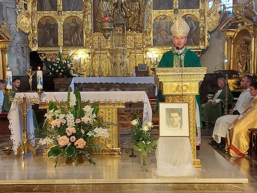 Mszy świętej przewodniczył biskup radomski ks. Marek...