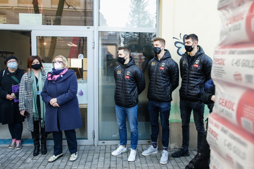 Gdańscy sportowcy włączyli się w pomoc remontowanej klinice...