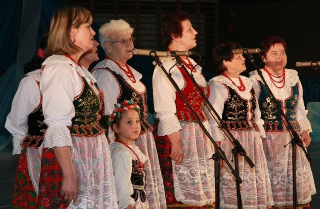 W pierwszej części koncertu wystąpiły m.in. Rudniczanki z gminy Krzeszyce.