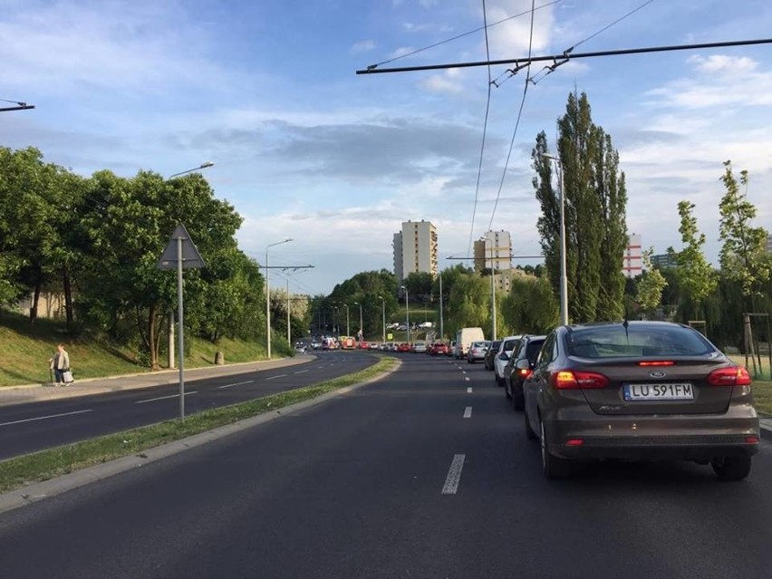 Zderzenie dwóch aut na skrzyżowaniu ul. Nadbystrzyckiej z Romatyczną