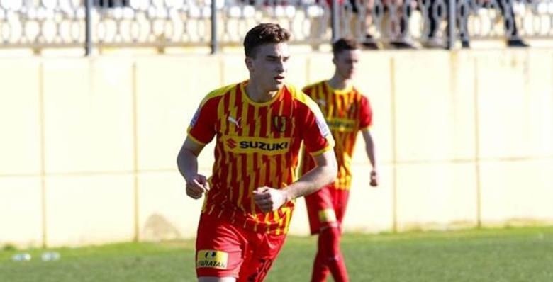 Mateusz Sowiński, 19-letni piłkarz Korony Kielce, wychowanek Wisły Sandomierz, został wypożyczony do zespołu Wigry Suwałki [ZDJĘCIA] 