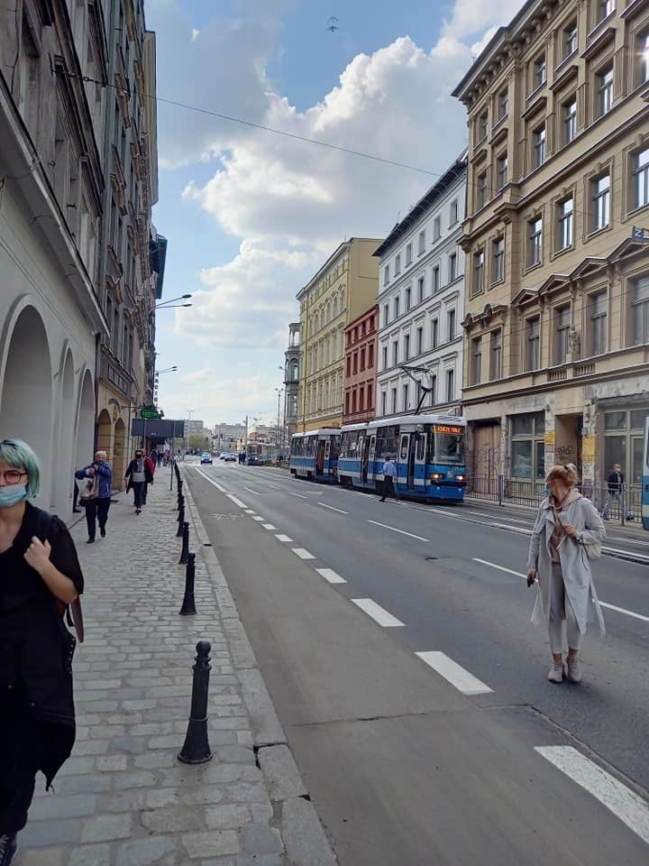 Kłopoty z tramwajami  w centrum Wrocławia. MPK: prace torowe i brak napięcia w sieci