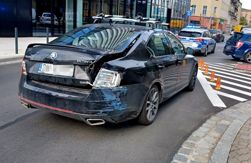 Kolizja tramwaju i samochodu przy Dworcu Głównym PKP we...