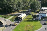 Kolizja na Roździeńskiego w Katowicach. Ciężarówka zderzyła się z samochodem osobowym. Uwaga korki