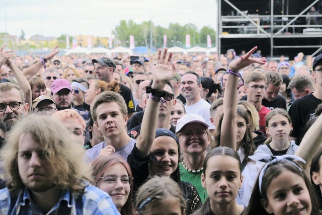 Ruszył Jarocin Festiwal 2022 - wielkie święto fanów polskiego rocka. Zobacz zdjęcia z pierwszego dnia imprezy --->