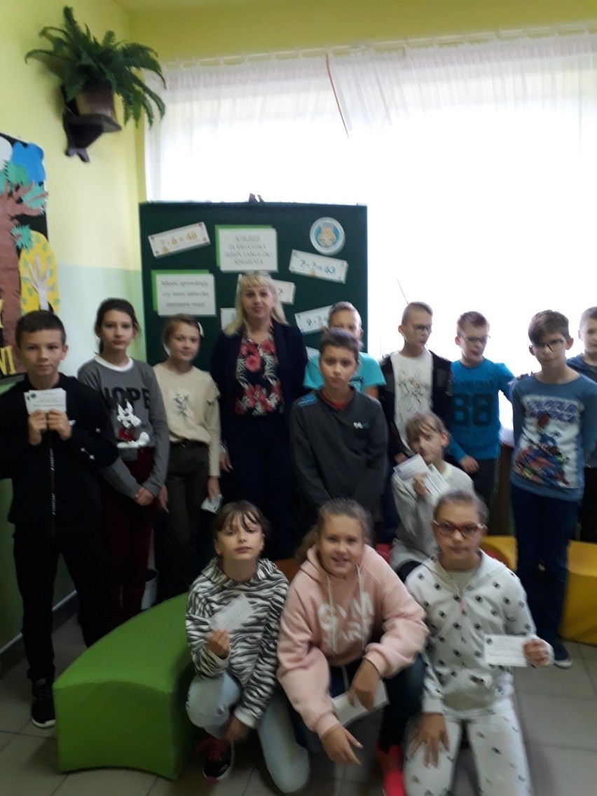 Uczniowie szkoły w Stawie Kunowskim w gminie Brody przez 2 dni świętowali IX Światowy Dzień Tabliczki Mnożenia