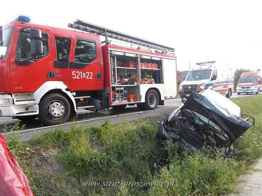 Hebdów. Wypadek na trasie Koszyce - Nowe Brzesko, 7 osób rannych