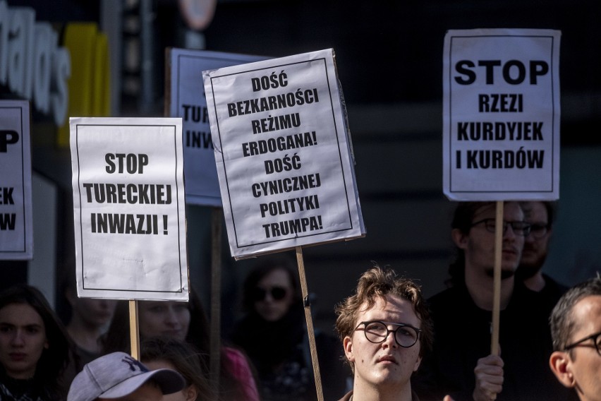 W Poznaniu wiec solidarnościowy z Kurdami. Powodem...