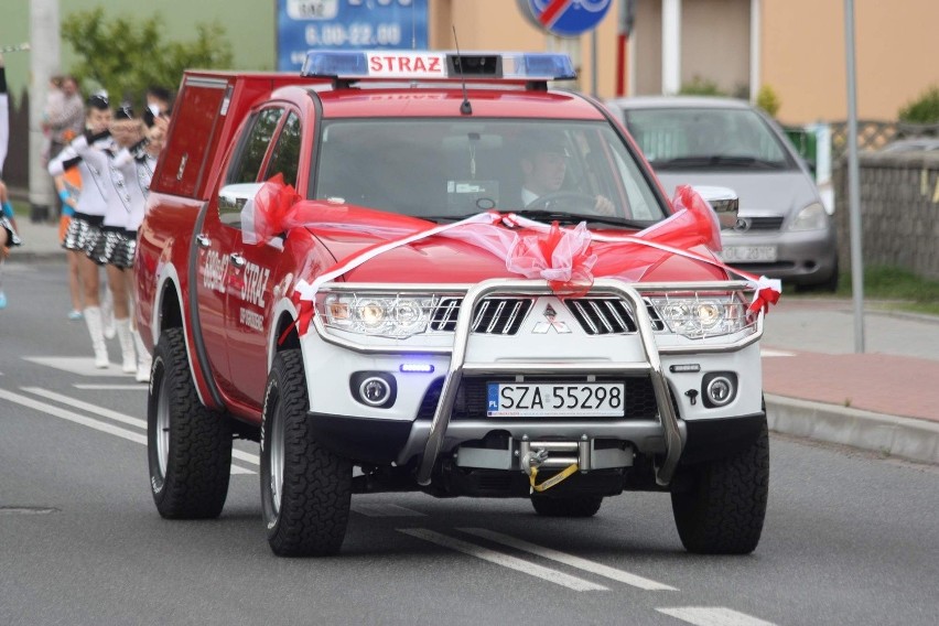 Przekazanie auta dla OSP Ogrodzieniec [ZDJĘCIA]