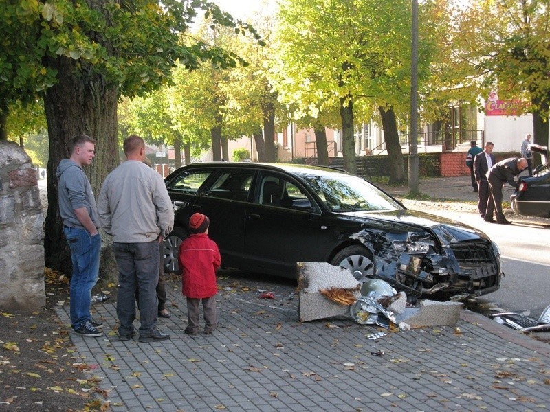 Kolizja na ulicy Dworcowej w Miastku