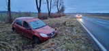 Wypadek między Boninem a Koszalinem. Dachowanie auta osobowego [ZDJĘCIA]