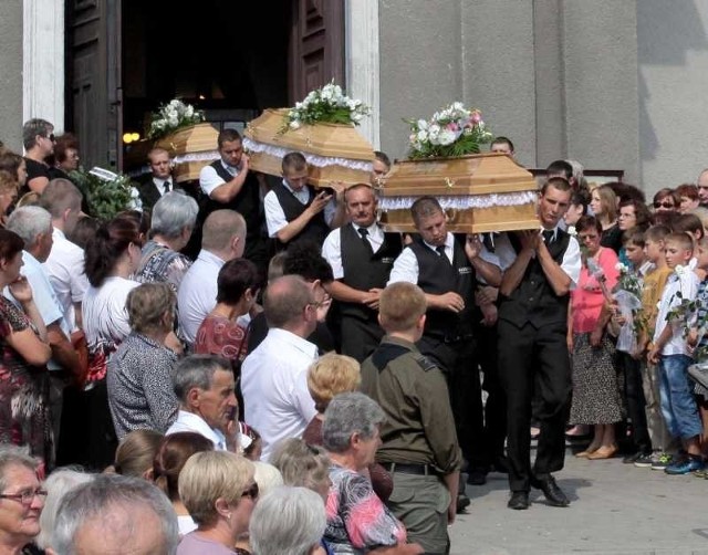 Ceremonia pogrzebowa odbyła się w środę w Suchej koło Pionek.