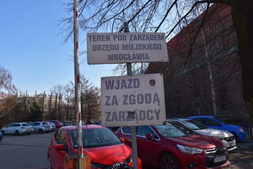 Sutryk się chwali: wykonałem 100 zadań w 100 dni. "A zlikwidował Pan parking na Bernardyńskiej?" Oczywiście!