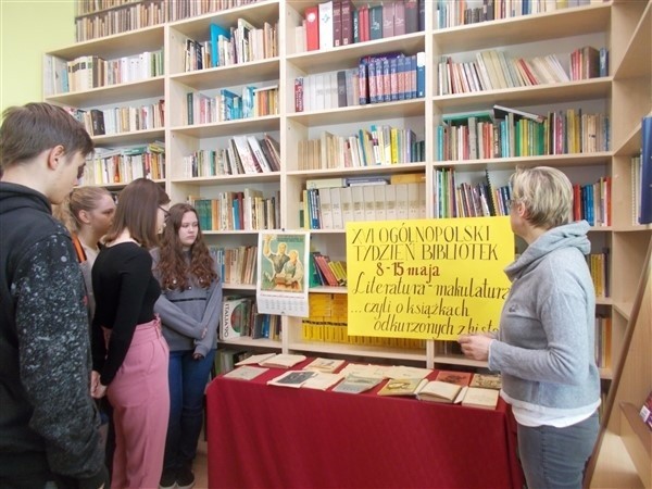 Obchody XVI Ogólnopolskiego Tygodnia Bibliotek w Bibliotece Szkolnej w Wicku 