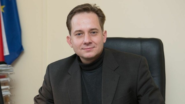 Grzegorz Sawicki zastąpił Agnieszkę Giełażyn-Sasimowicz na stanowisku dyrektora TVP Białystok. Sawicki był już szefem białostockiego oddziału TVP, ale został odwołany za prezesury Jacka Kurskiego.