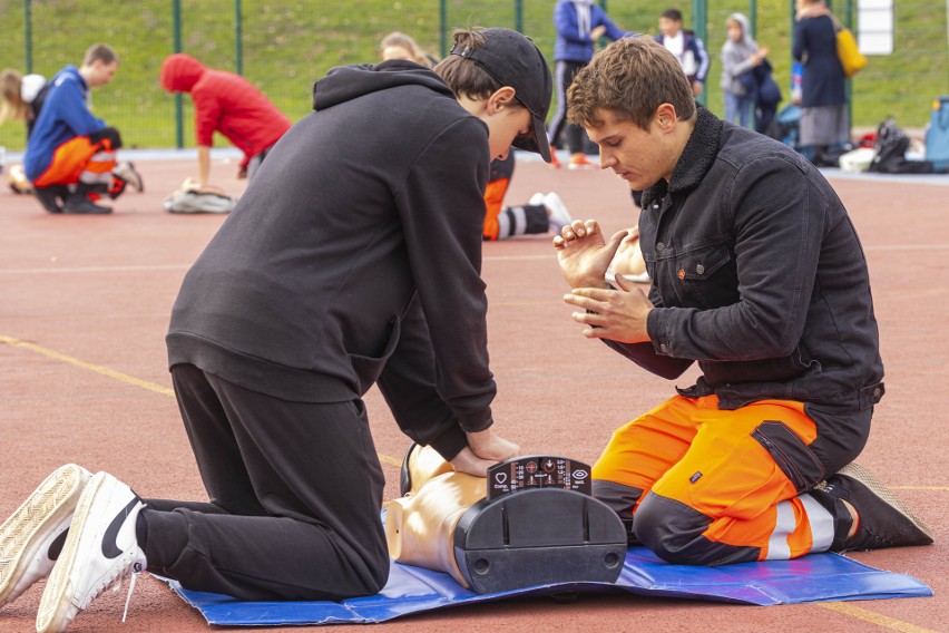 Gdańsk. Uczniowie SP 47 wiedzą, jak uratować komuś życie. Każdy powinien to umieć!