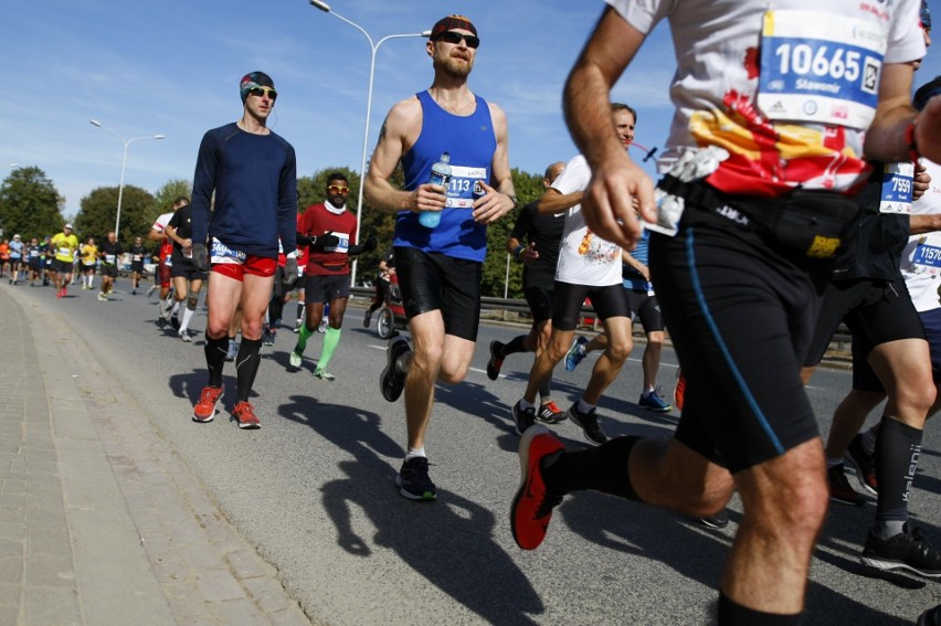 Uczestnicy Maratonu Warszawskiego 2018. Więcej zdjęć...