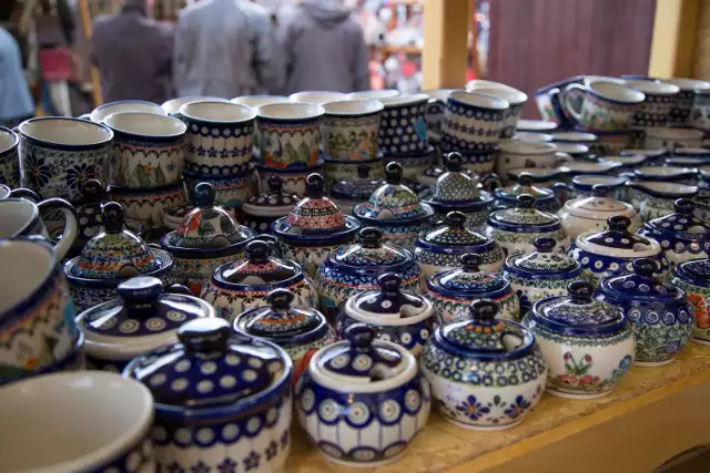 Koreańczycy zakochali się w naszej kolorowej ceramice | Gazeta Wrocławska