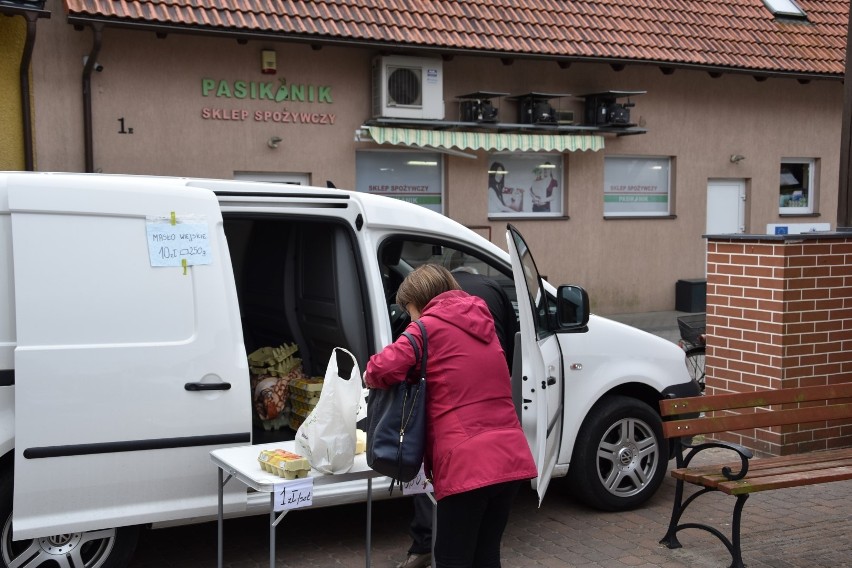 Po ile kupimy owoce i warzywa na popularnym targowisku w Starej Kiszewie? Sprawdźcie