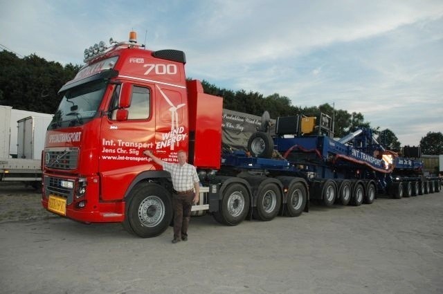 Volvo FH16 700 w barwach firmy Int. Transport Jens Chr. Siig