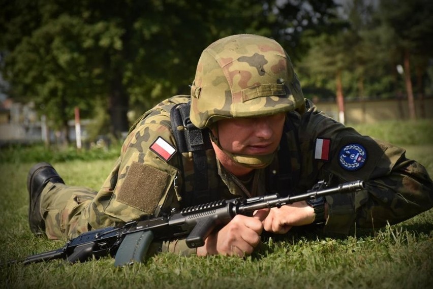 Szkolenie żołnierzy rezerwy w sieradzkiej brygadzie