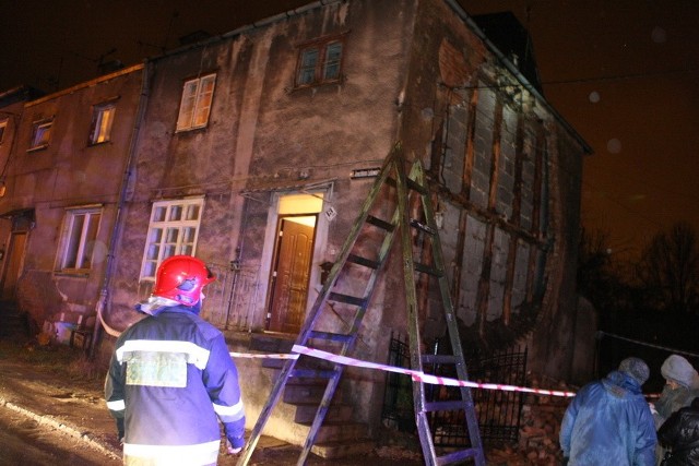 Runęła ściana budynku w Słupsku. Mieszkańcy ewakuowani
