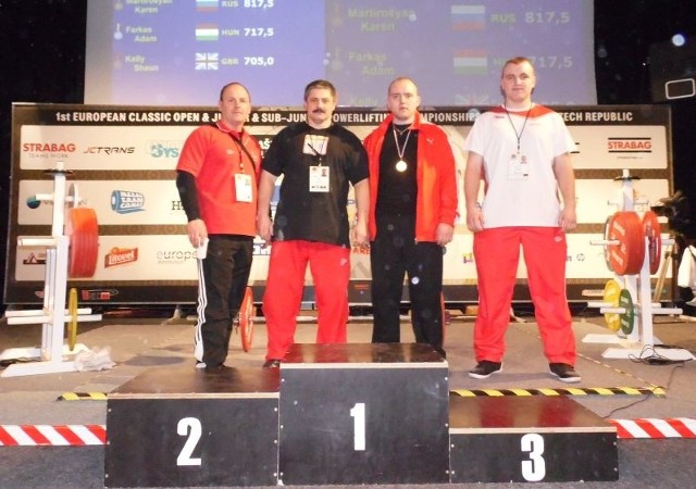 Sławomir Sydorowicz (drugi z prawej).