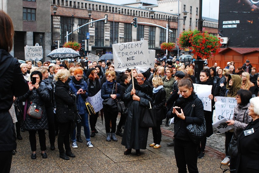 Czarny protest w Bytomiu ZDJĘCIA + WIDEO